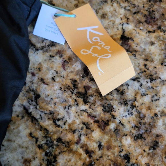 Swimsuit - Picture 2 of 3